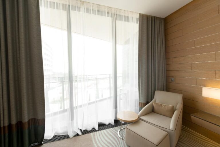 Dream wall studio - Custom Window Treatments in Fort Lauderdale, FL Complete Guide for Homeowners